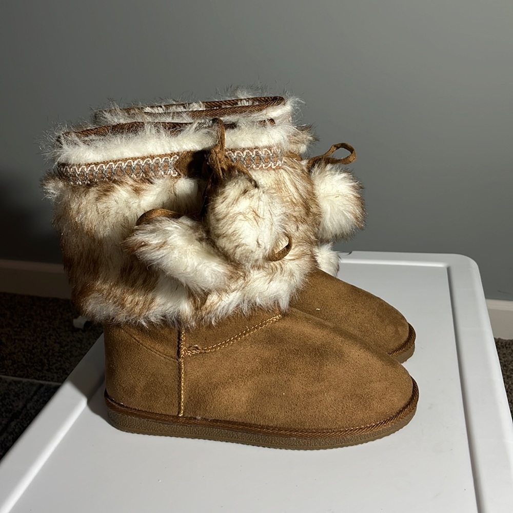 JustFab tan fur boots - size 8